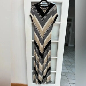 Calvin Klein Classic Neutral Pallet Chevron Print Maxi Dress Women’s Size Large